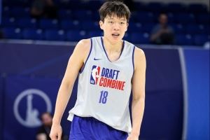 徐静雨：牛！杨瀚森首轮16顺位 下赛季我当开拓者球迷！