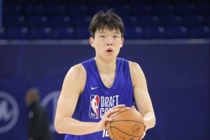 首轮16顺位！杨瀚森成为NBA历史上第九位被选中的中国球员
